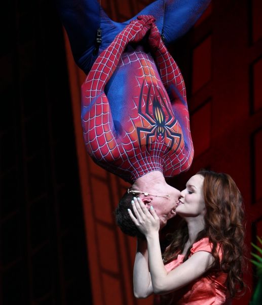 Photo Coverage: SPIDER-MAN Welcomes 500,000th Audience Member — photo 17 of 32