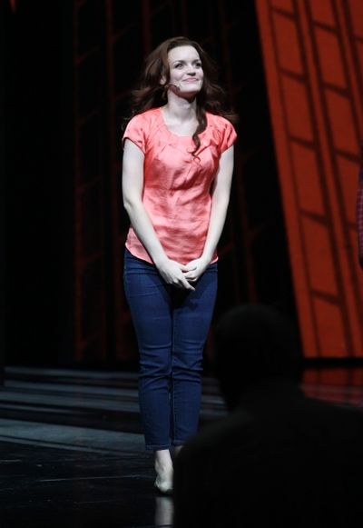  Jennifer Damiano Photo