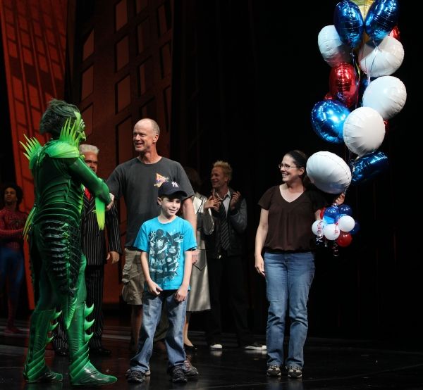 Photo Coverage: SPIDER-MAN Welcomes 500,000th Audience Member — photo 30 of 32