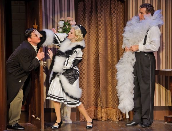 Photo Flash: Stages St. Louis Presents VICTOR/VICTORIA  Image