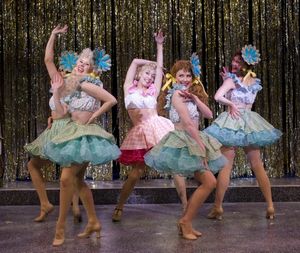 Megan Simmons, Nicole Miller, Angie Stemberg, Amy Orman and Janell Rinne Photo