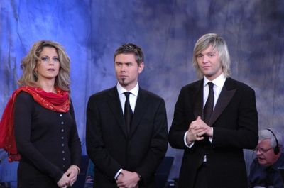 Neil Byrne and Keith Harkin visit with WLIW TV 21's Laura Savini Photo