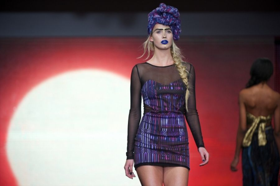 Photo Flash Beyonce Knowles' House of Dereon Fashion Show  Image
