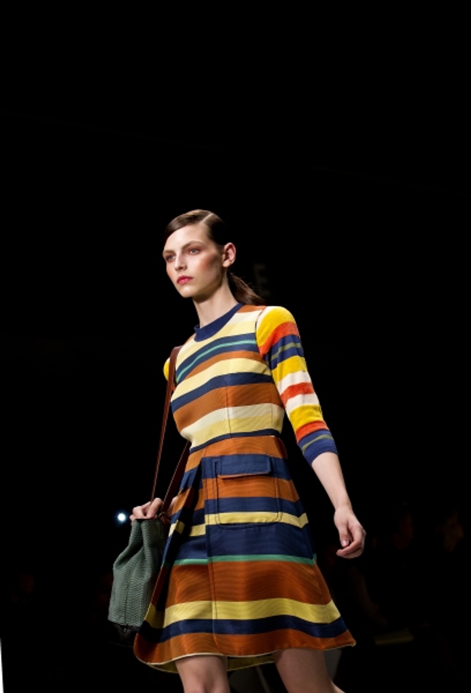 Photo Flash: Jaeger London Fashion Show — photo 4 of 5