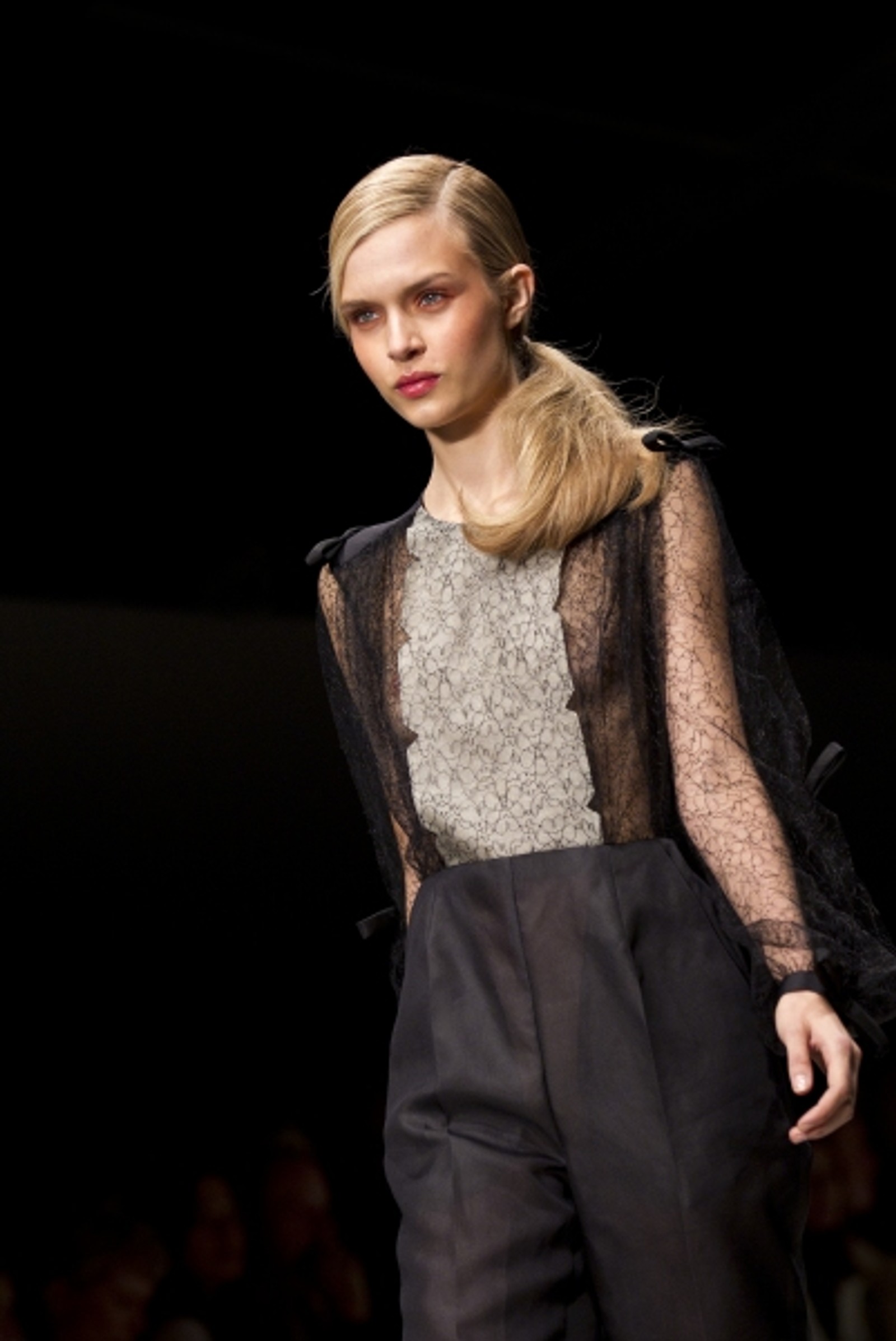 Photo Flash: Jaeger London Fashion Show — photo 5 of 5