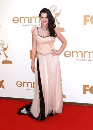  Vanessa Marano  Photo