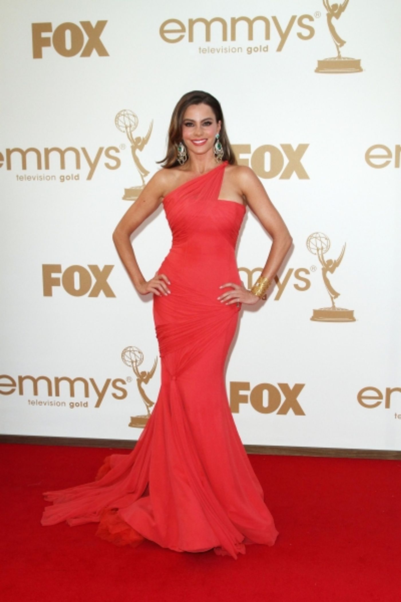 Photo Flash: Lea Michele, Sofia Vergara, et al. on the Emmys Red Carpet!  Image