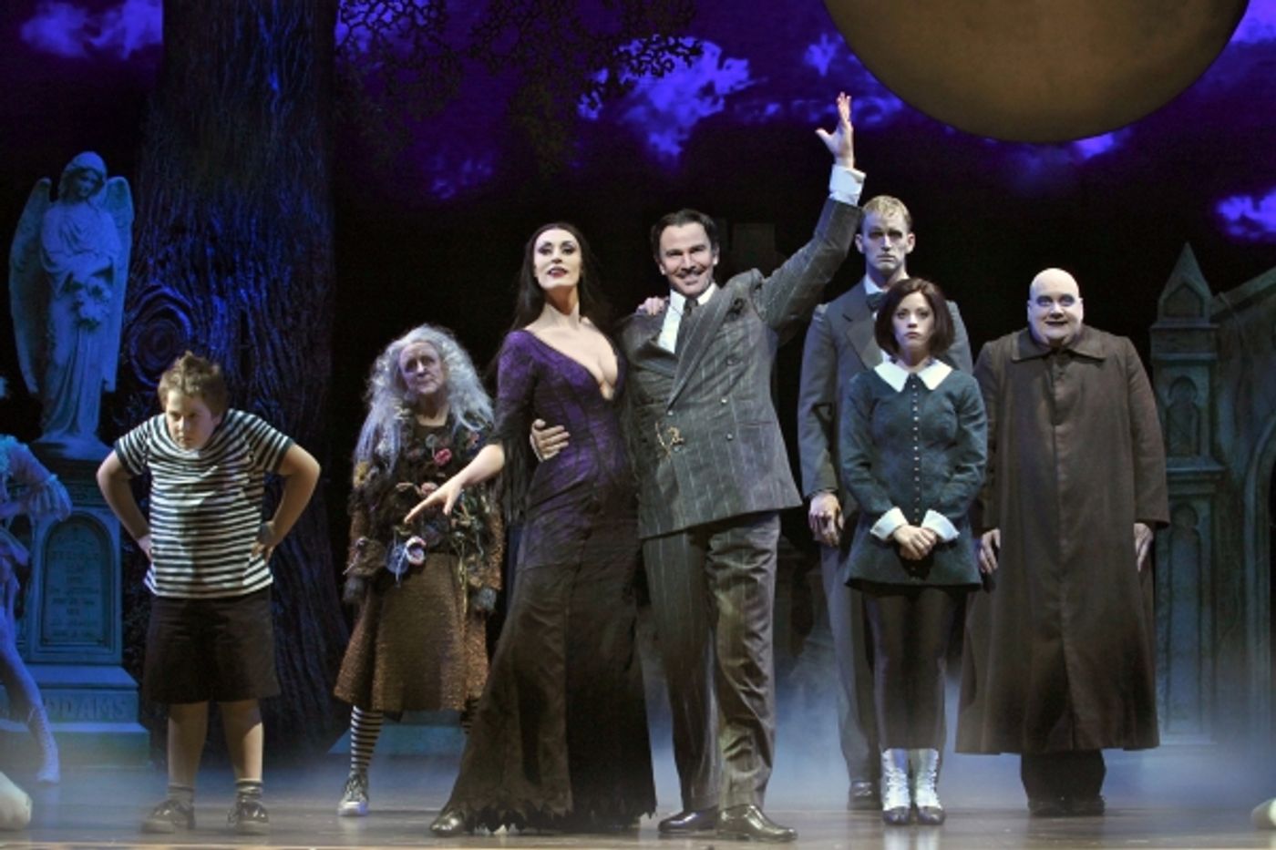 Photo Flash: Douglas Sills & Sara Gettelfinger in THE ADDAMS FAMILY Tour - First Production Shot!  Image