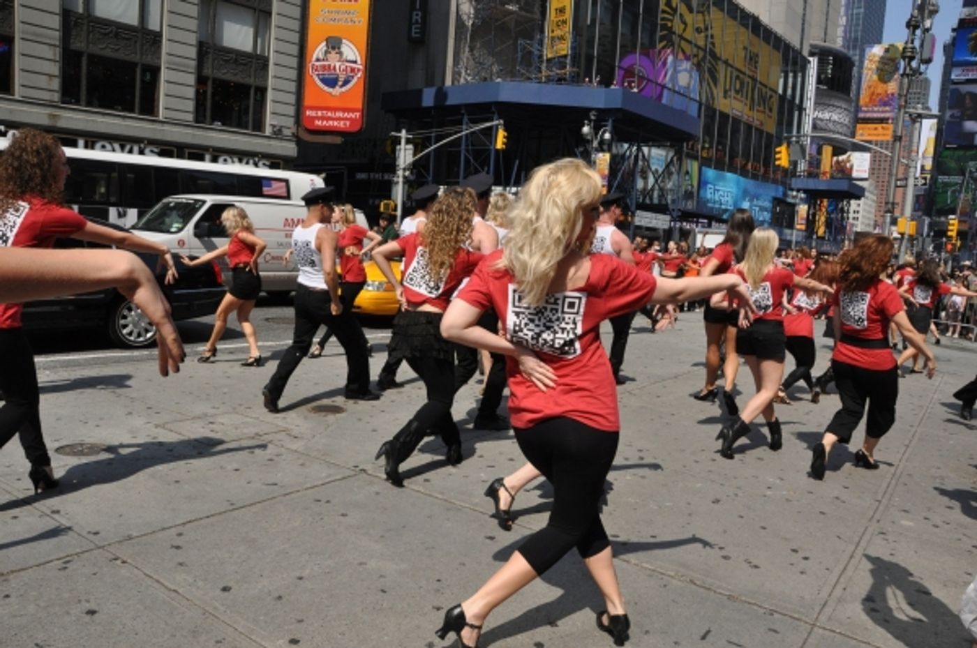 Photo Coverage: Broadway Takes Part in Shellac Flash Mob in Times Square fo Fashion Week  Image