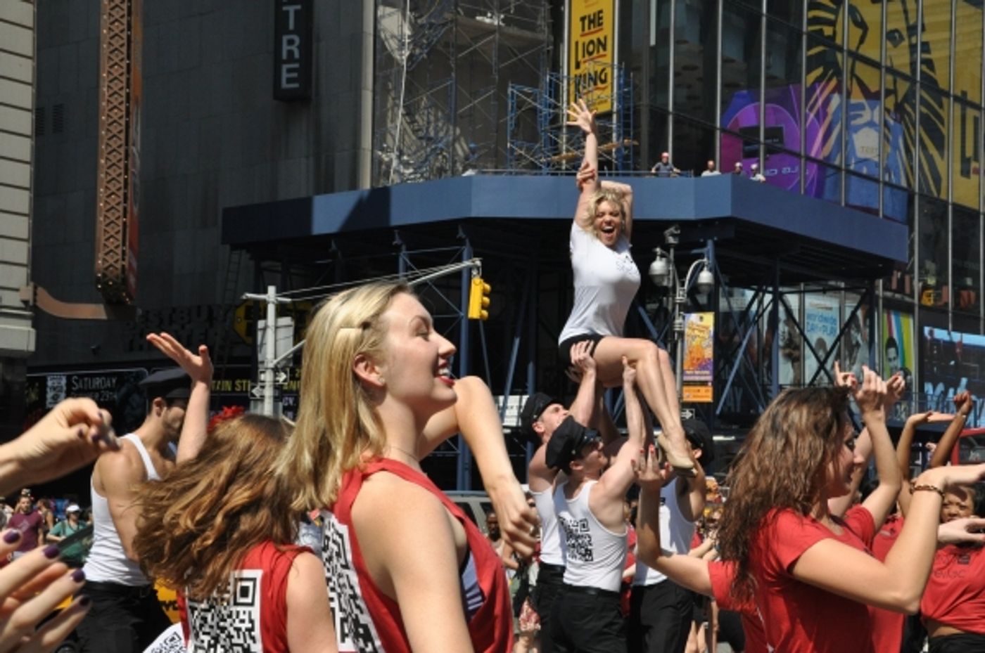 Photo Coverage: Broadway Takes Part in Shellac Flash Mob in Times Square fo Fashion Week  Image