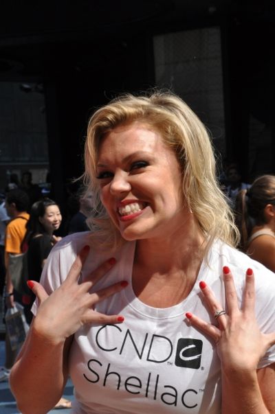 Robyn Hurder Photo