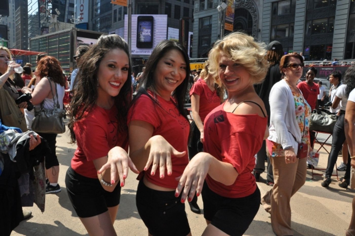 Photo Coverage: Broadway Takes Part in Shellac Flash Mob in Times Square fo Fashion Week  Image