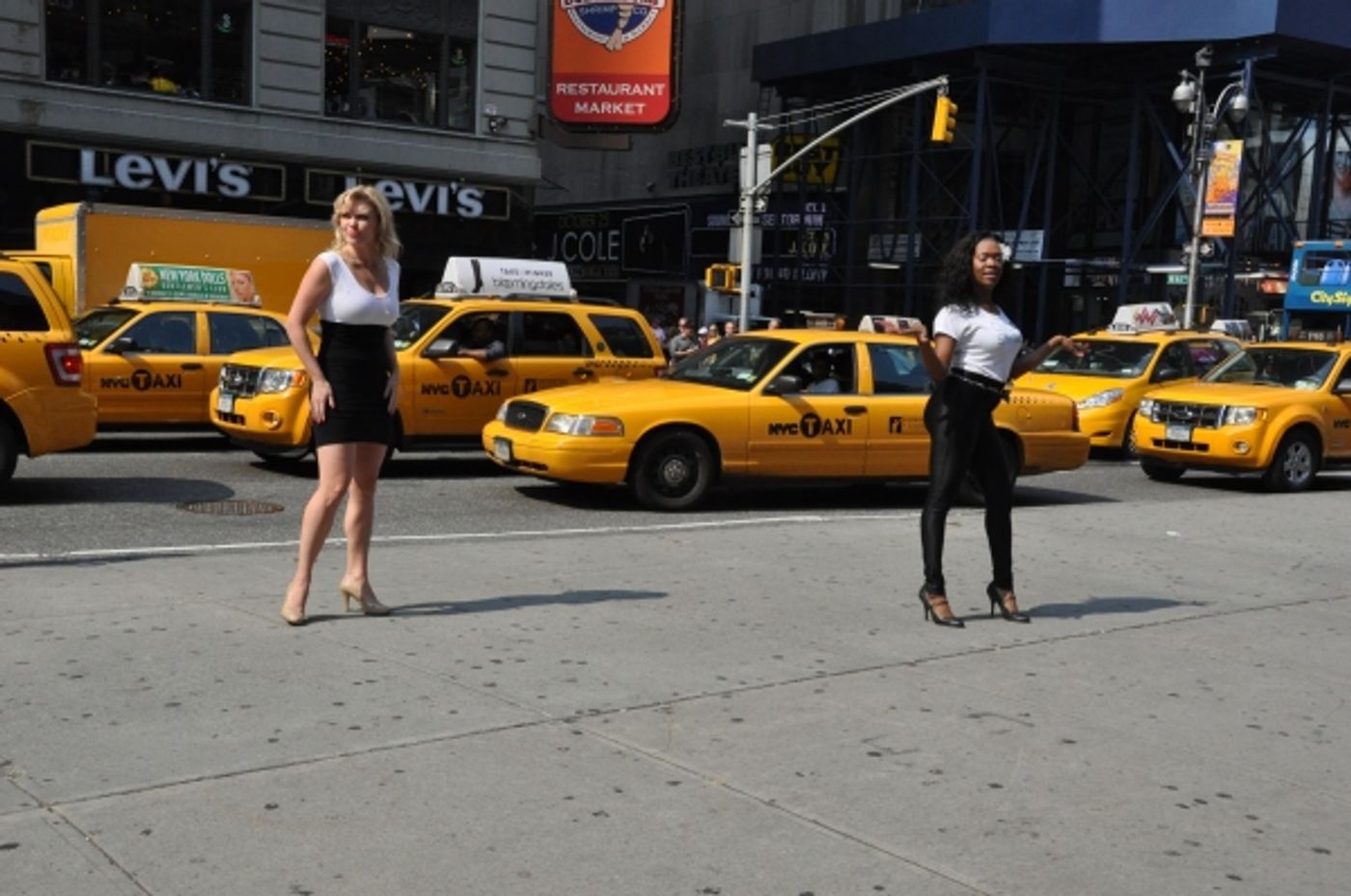 Photo Coverage: Broadway Takes Part in Shellac Flash Mob in Times Square fo Fashion Week  Image