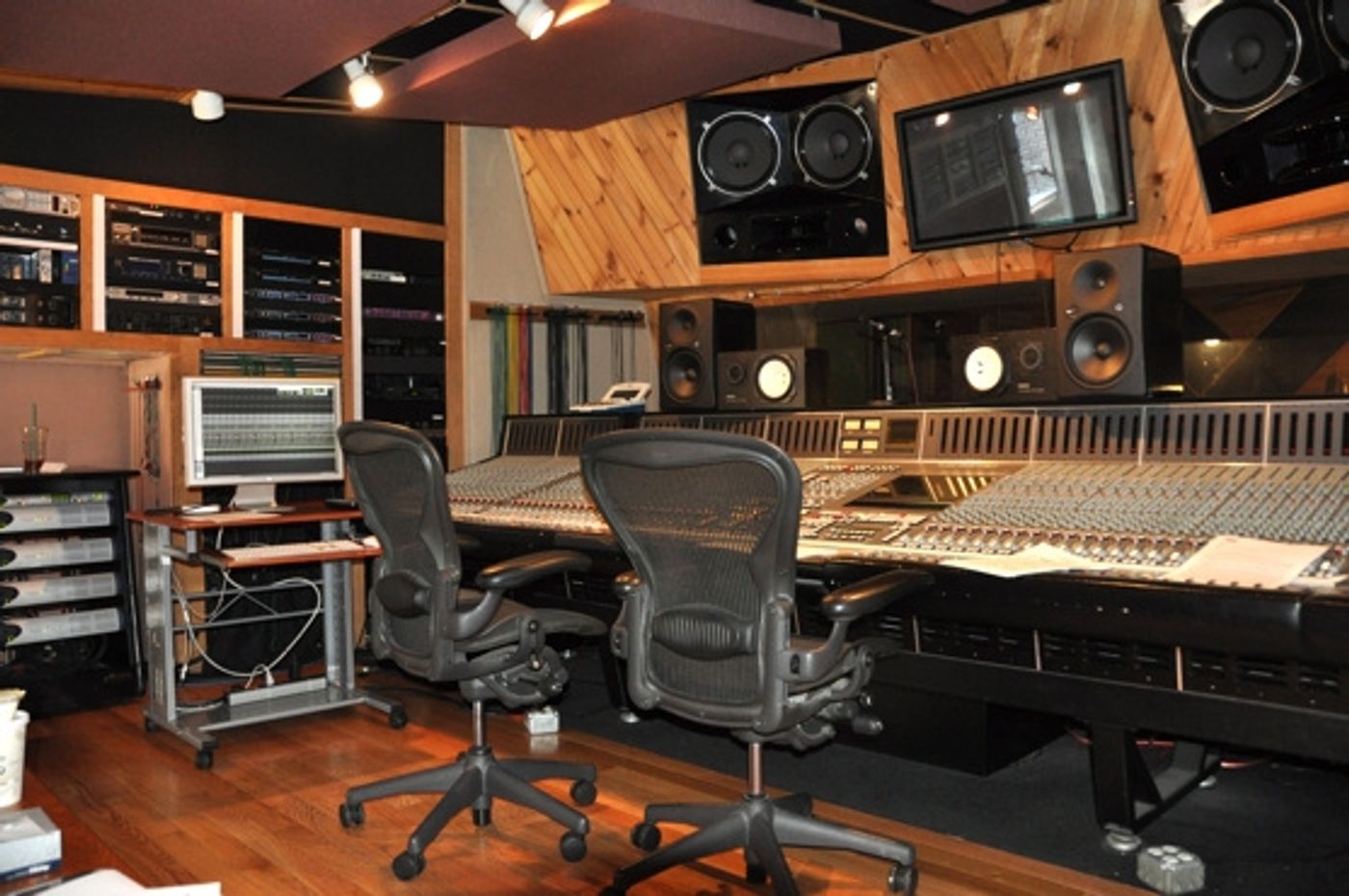 Photo Coverage: PRISCILLA Sings for 'Carols for a Cure'  Image