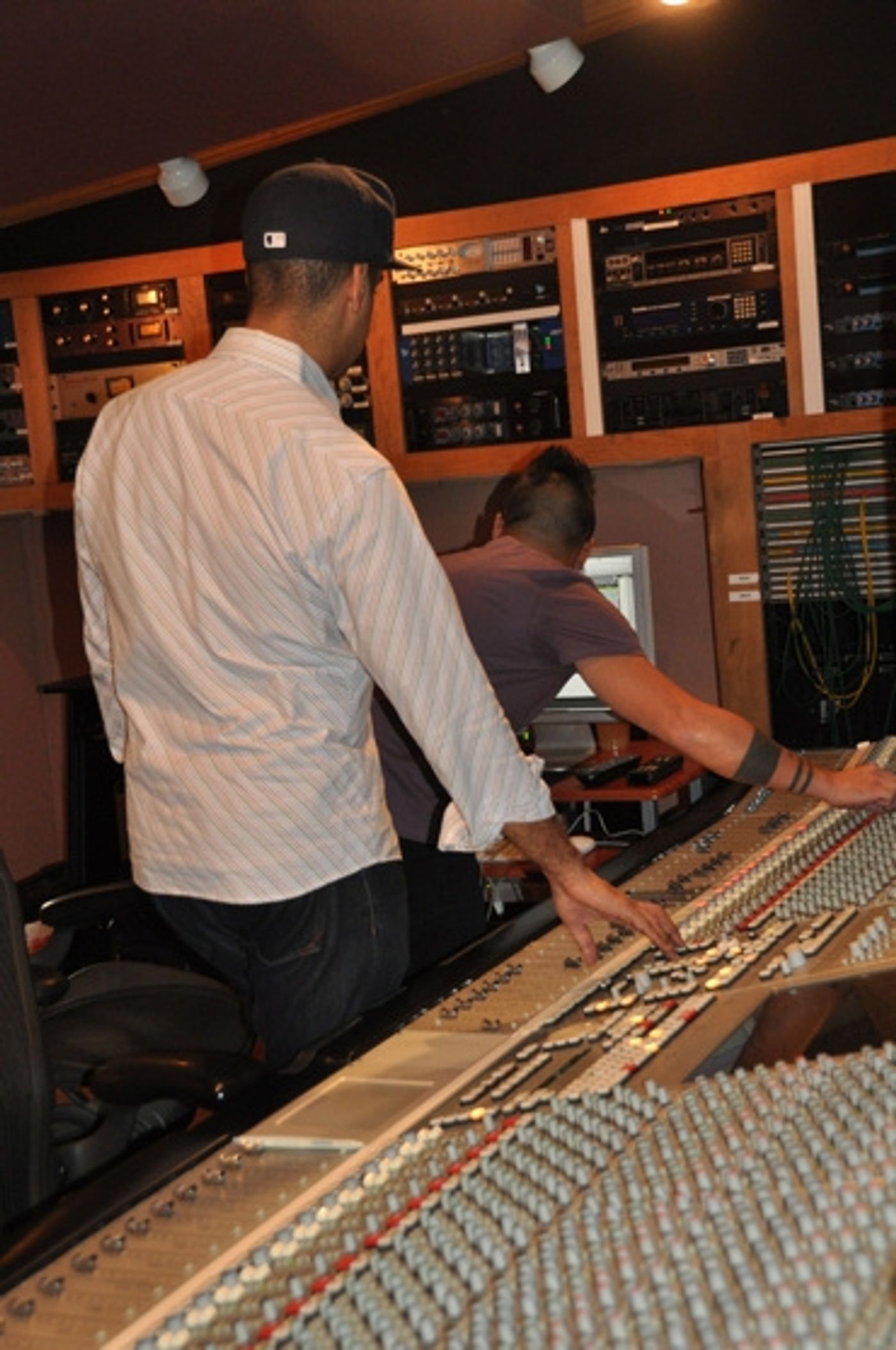 Photo Coverage: PRISCILLA Sings for 'Carols for a Cure'  Image