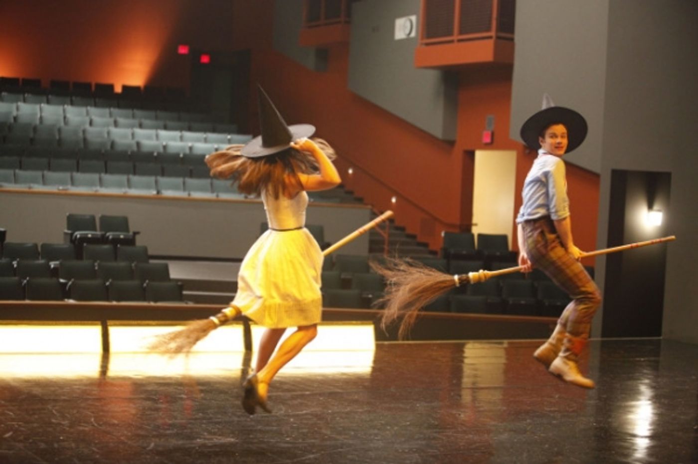 Photo Flash: GLEE Kicks of Thrid Season with 'Purple Piano Project'  Image