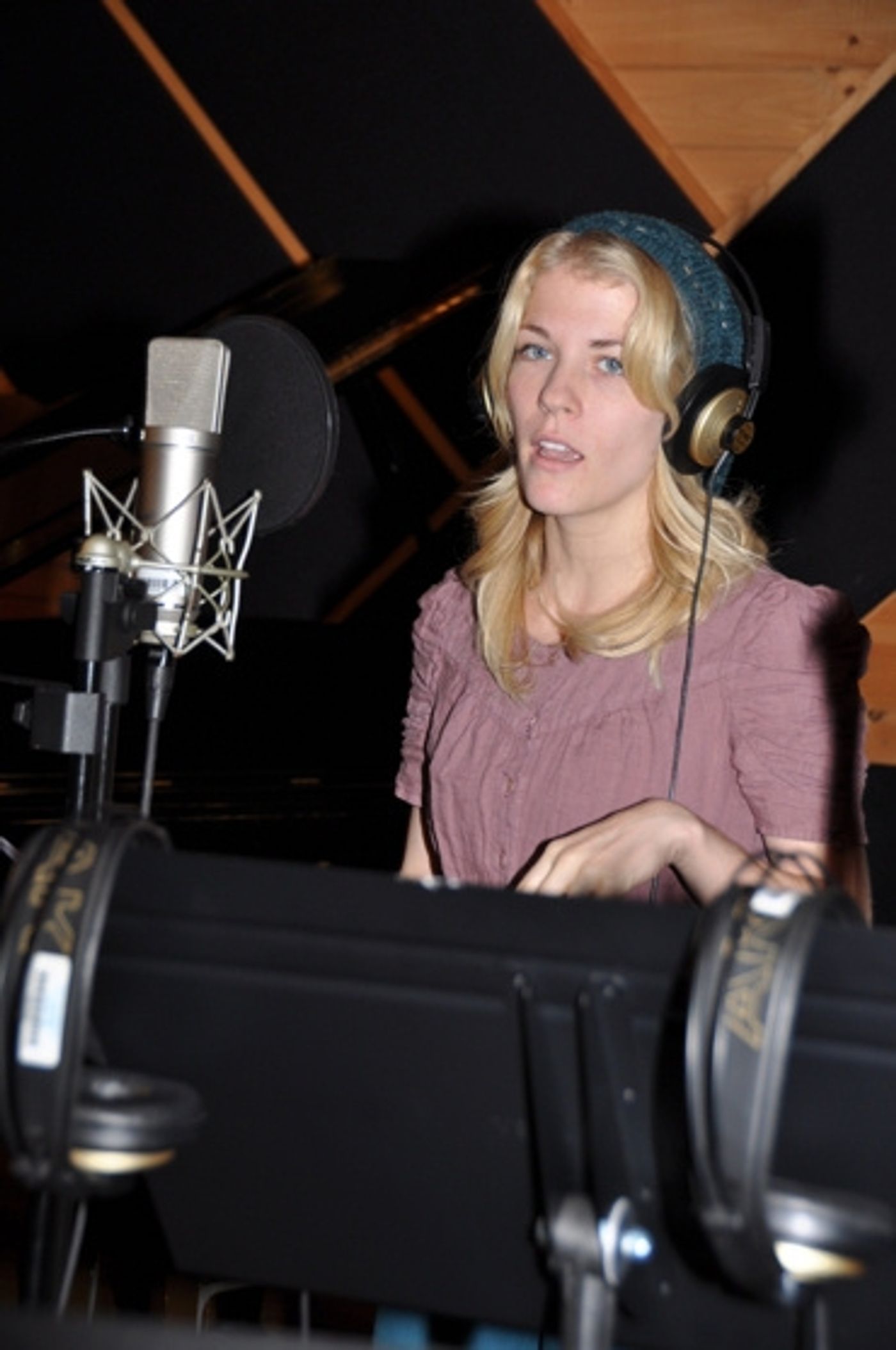 Photo Coverage: RENT Sings for 'Carols for a Cure'  Image