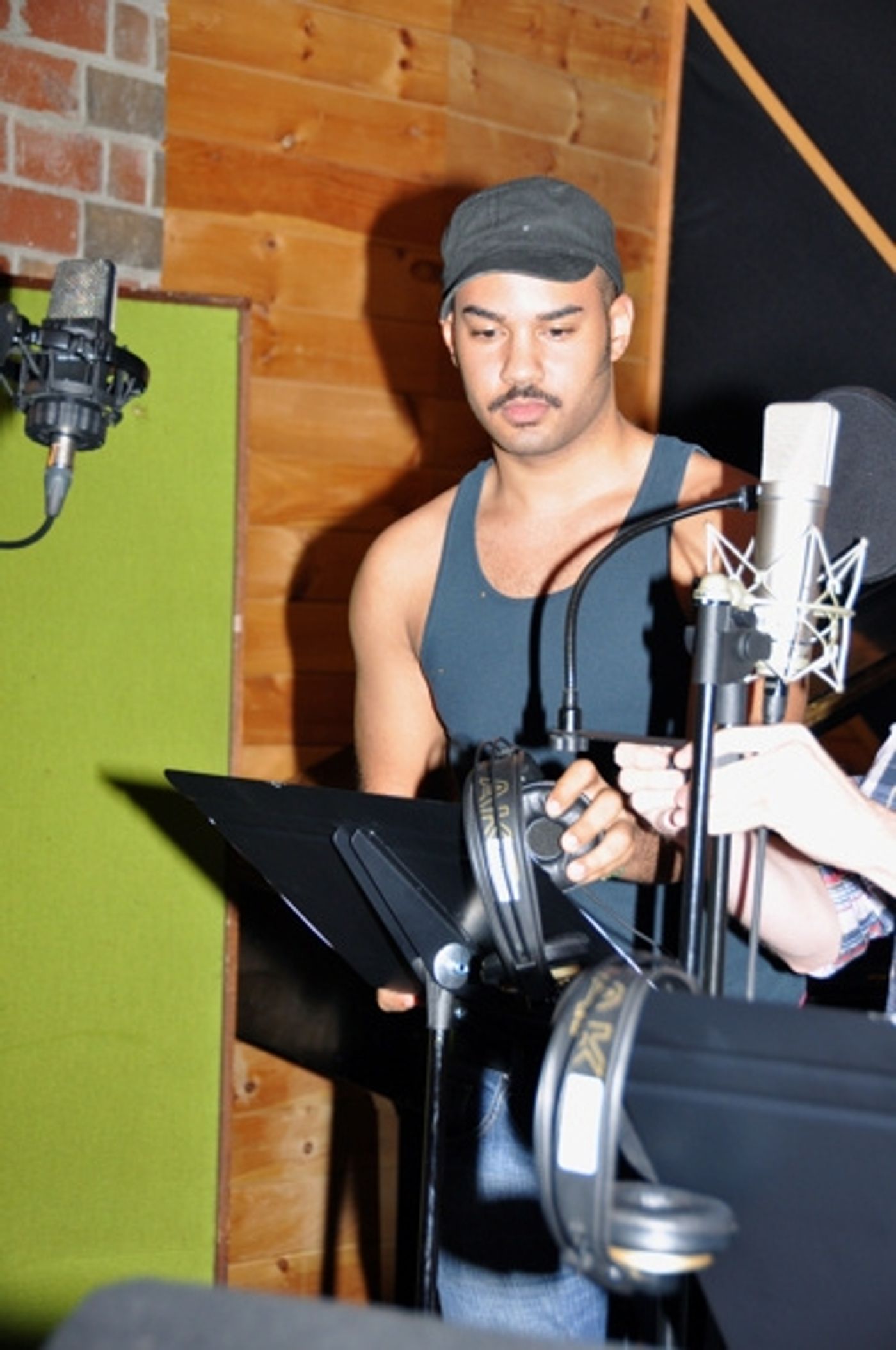 Photo Coverage: RENT Sings for 'Carols for a Cure'  Image