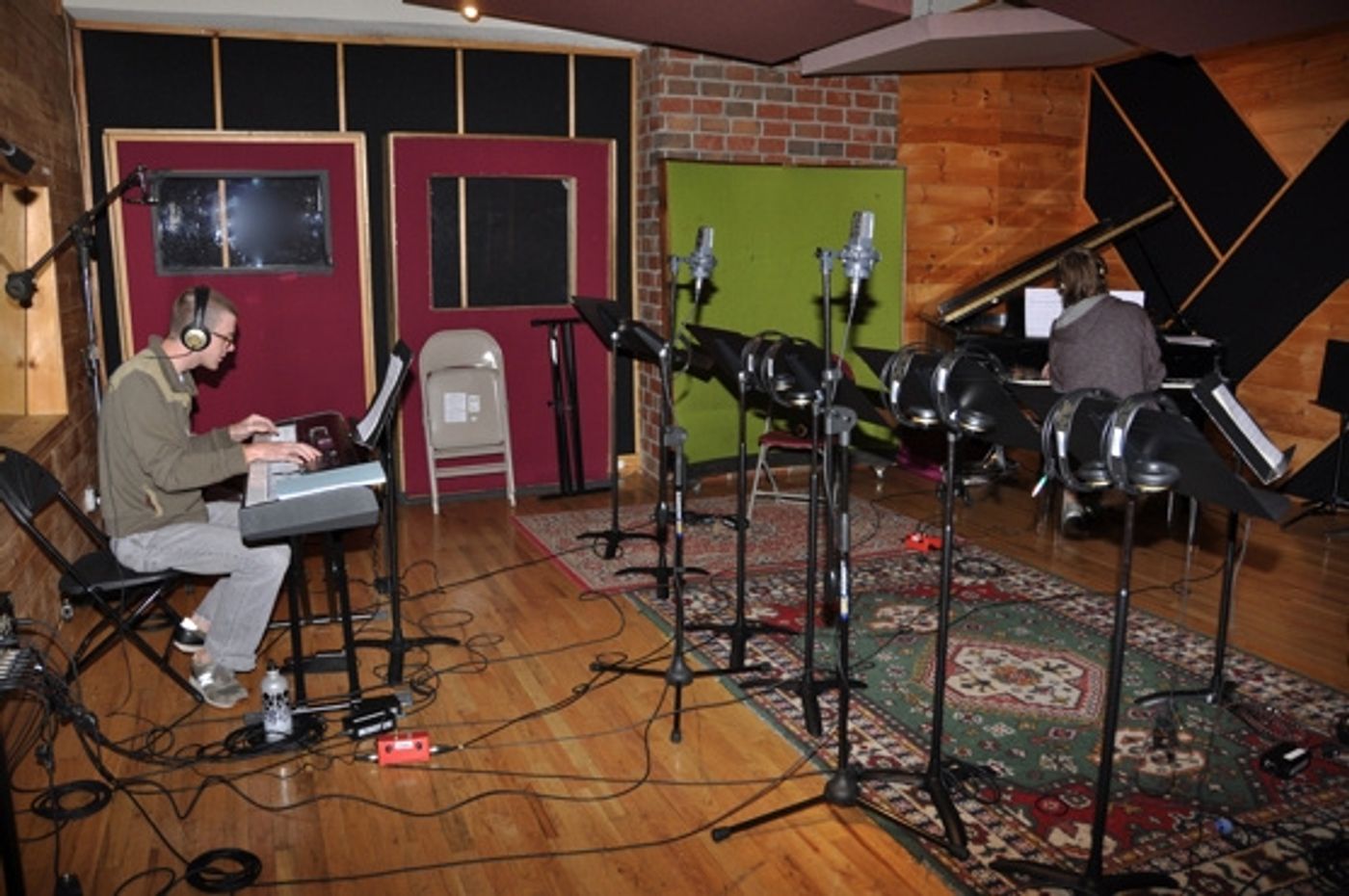 Photo Coverage: RENT Sings for 'Carols for a Cure'  Image