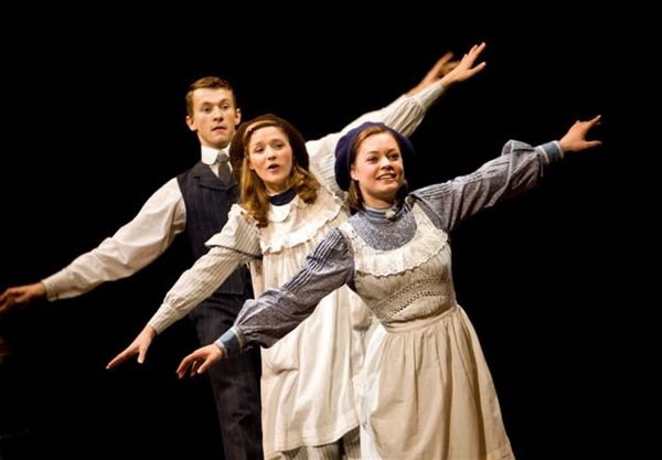 Photo Flash: The Railway Children at Waterloo Station  Image