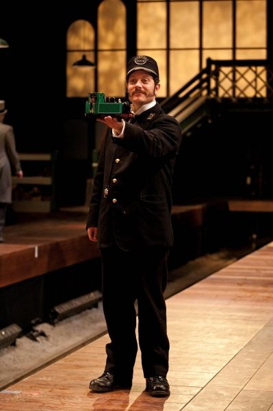 Photo Flash: The Railway Children at Waterloo Station  Image