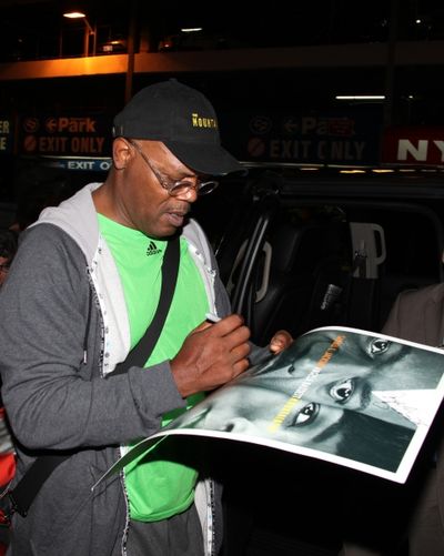 Samuel L. Jackson & Fans Photo