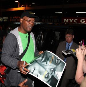 Samuel L. Jackson & Fans  Photo