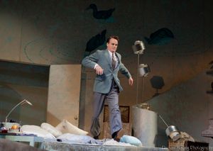 Paul Gross (Elyot) @ BroadwayWorld Paul Gross (Elyot) Photo