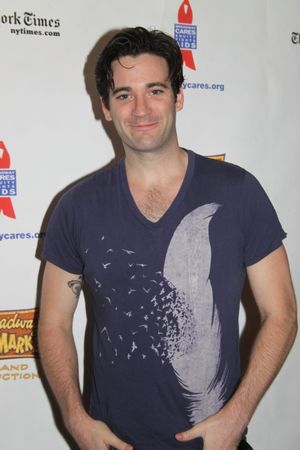 Colin Donnell Photo