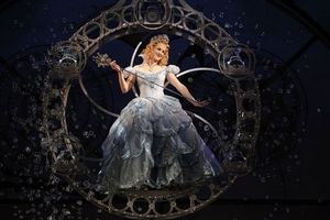 Chandra Lee Schwartz Photo