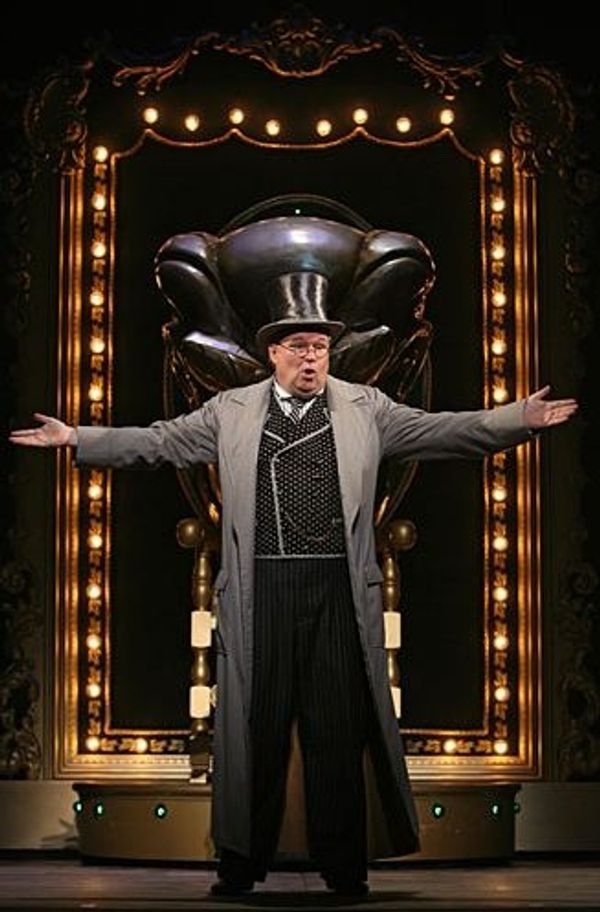 Tom McGowan Photo