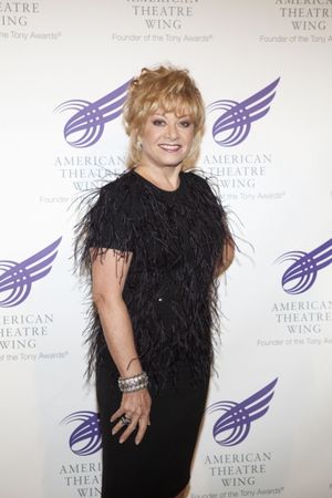 Elaine Paige Photo