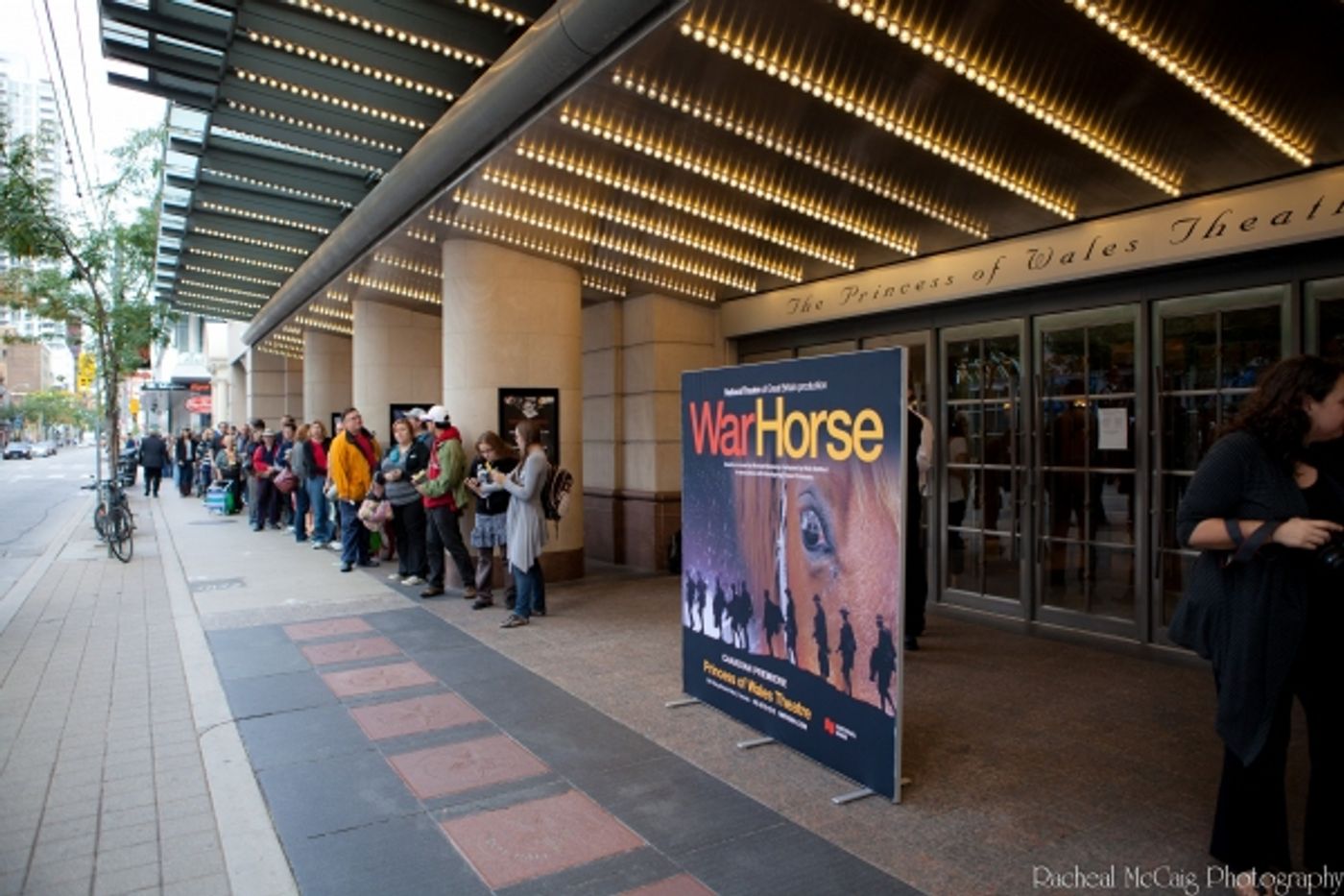 Photo Coverage: WAR HORSE Fan Ticket Giveaway in Toronto  Image