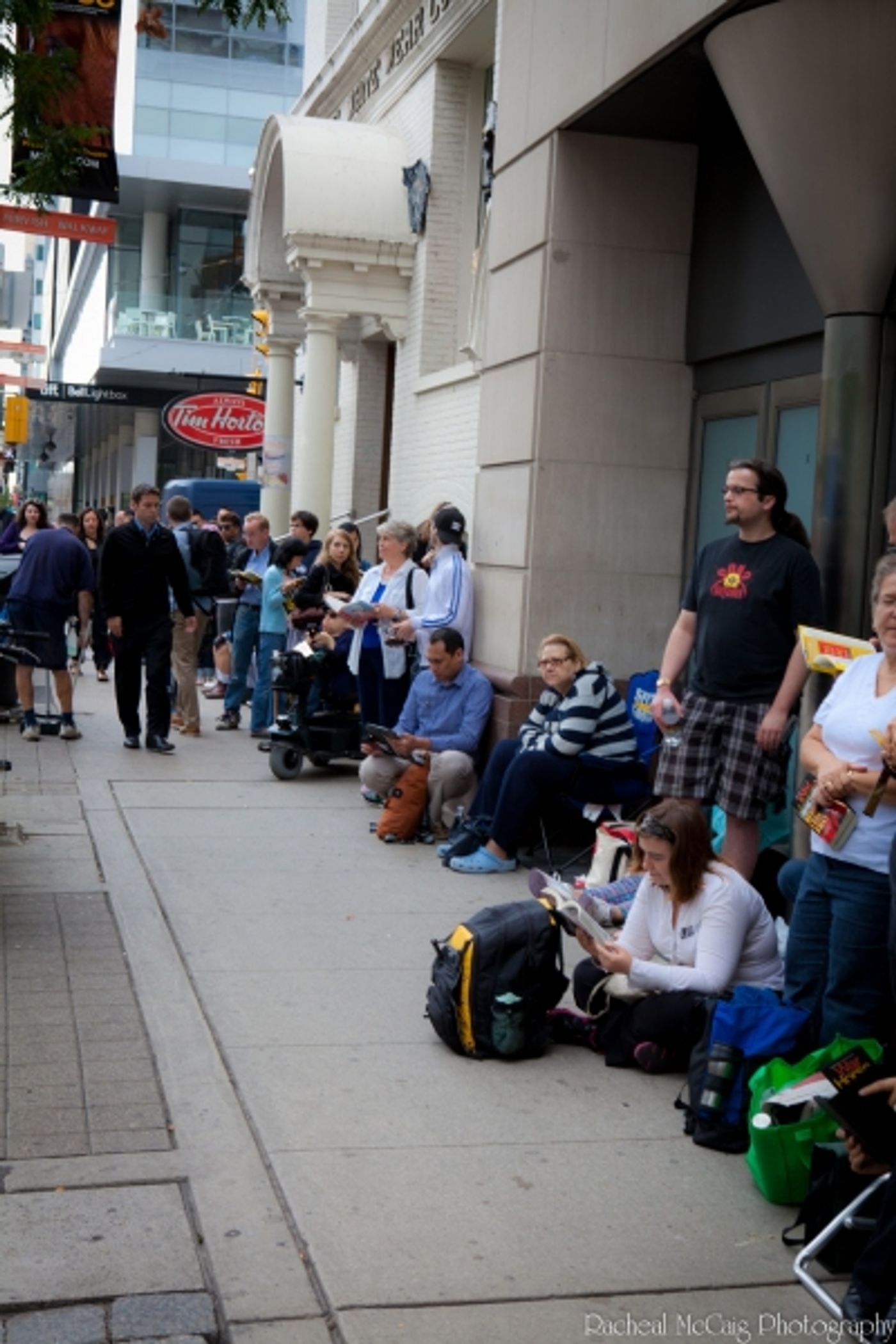 Photo Coverage: WAR HORSE Fan Ticket Giveaway in Toronto  Image