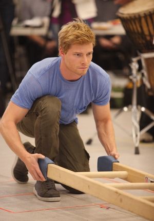 Hunter Parrish  Photo