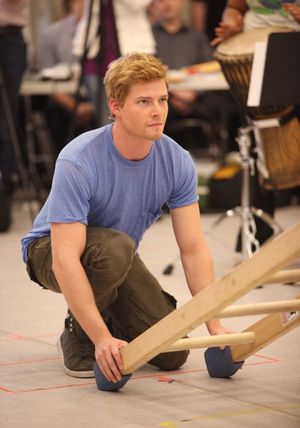 Hunter Parrish  Photo