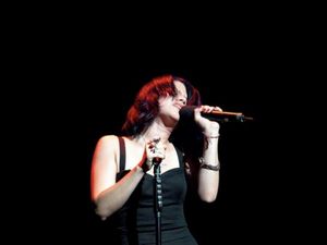 Allison Iraheta Photo