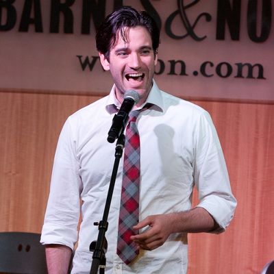 Colin Donnell Photo