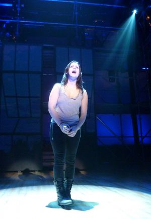 Carrie Manolakos Photo