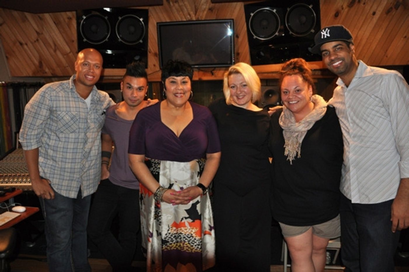 Photo Coverage: Martha Wash  Joins PRISCILLA Cast for 'Carols for a Cure' Album  Image