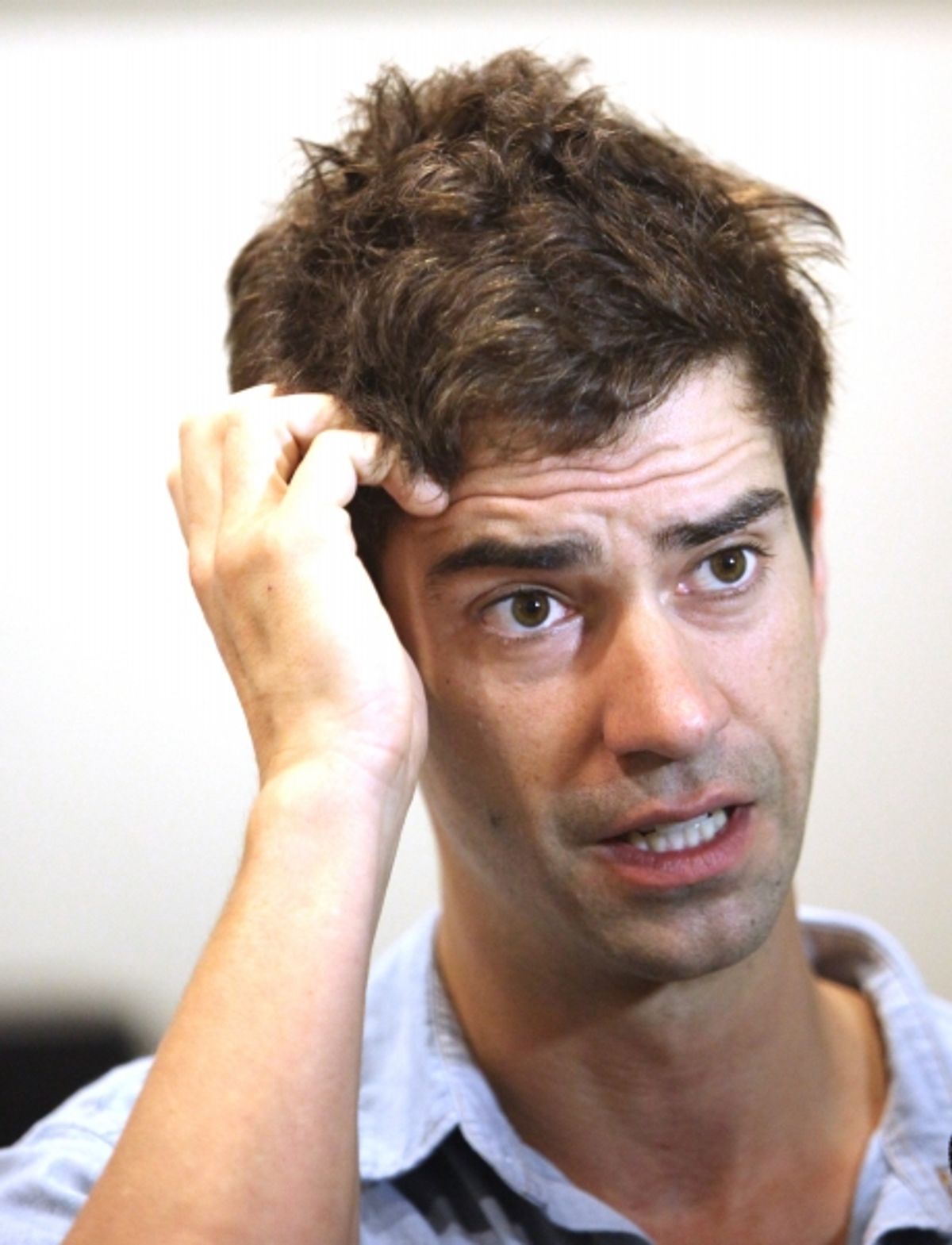 Hamish Linklater  at 