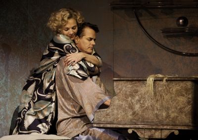 Kim Cattrall and Paul Gross Photo