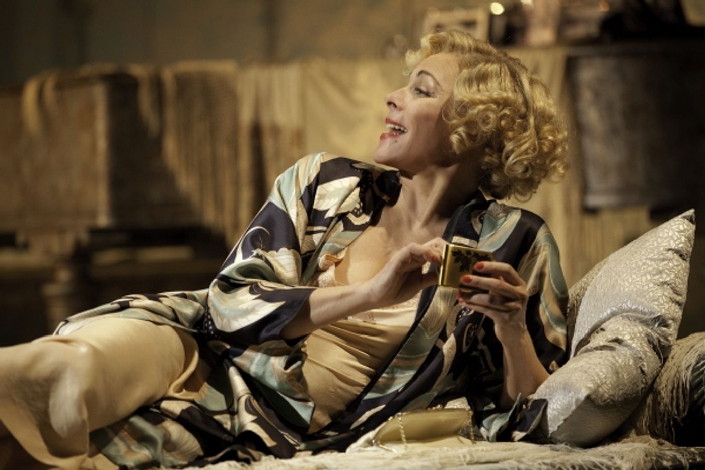 Photo Coverage: First Look at Kim Cattrall, Paul Gross in Toronto's PRIVATE LIVES!  Image