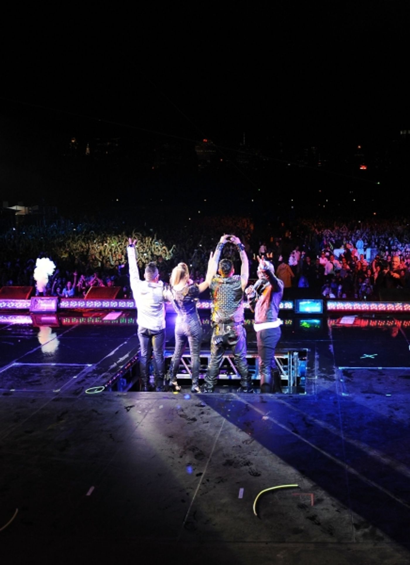 Photo Flash: Chase Presents The Black Eyed Peas Concert 4 NYC at Central Park  Image