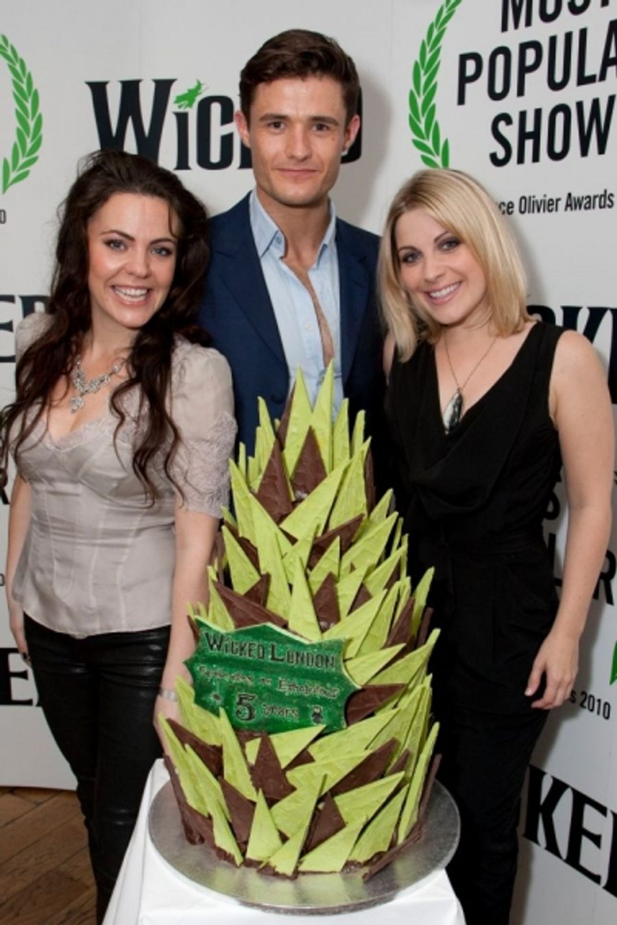 Photo Flash: West End's WICKED Celebrates 5th Birthday! Image