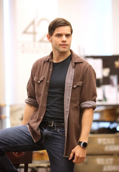 Jeremy Jordan  Photo