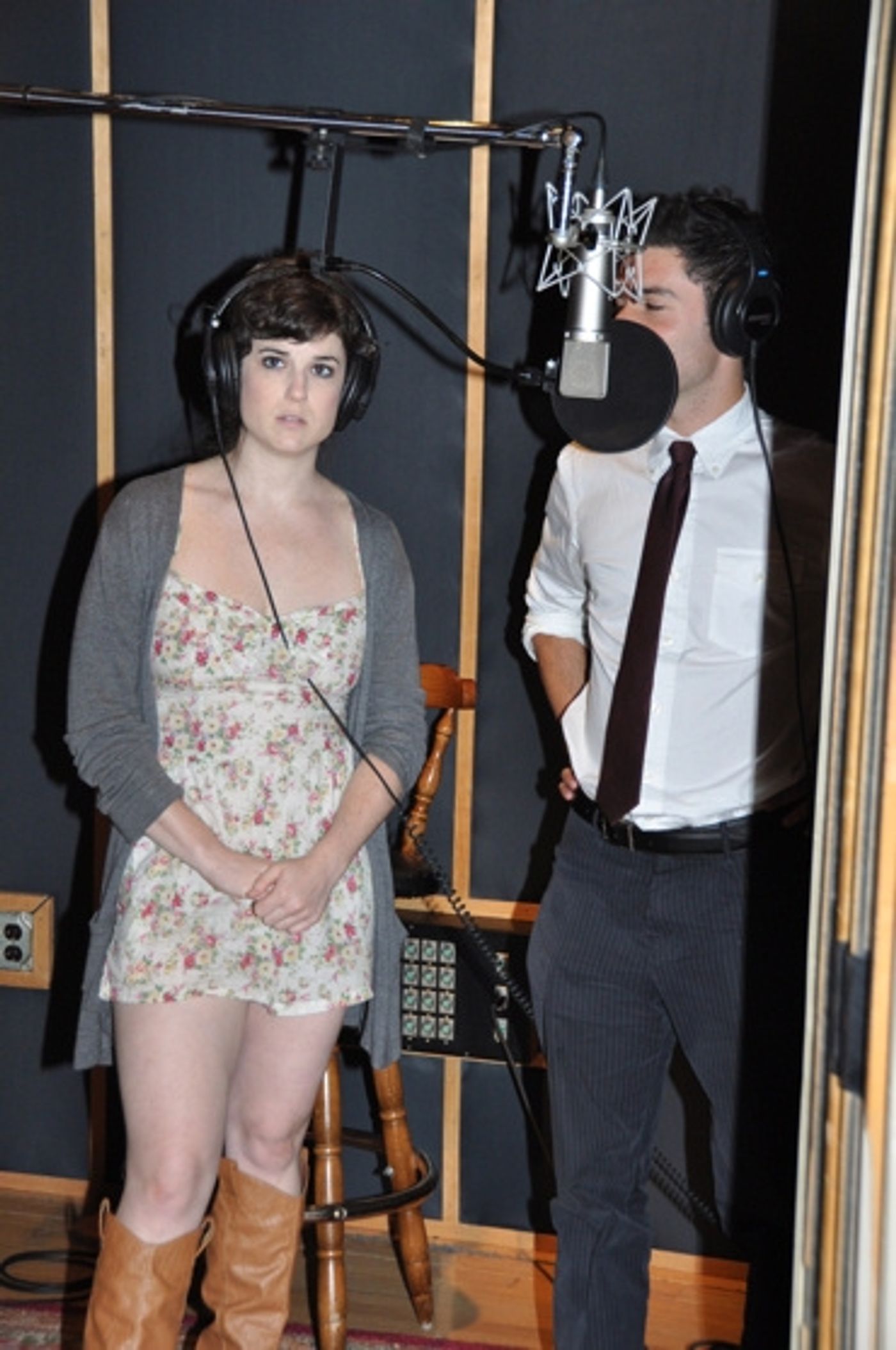 Photo Coverage: AVENUE Q Sings for 'Carols for a Cure'  Image