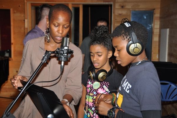 Selloane Nkhela, Imari Smith and Aubrey Omari Photo