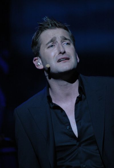 Paul Byrom Photo
