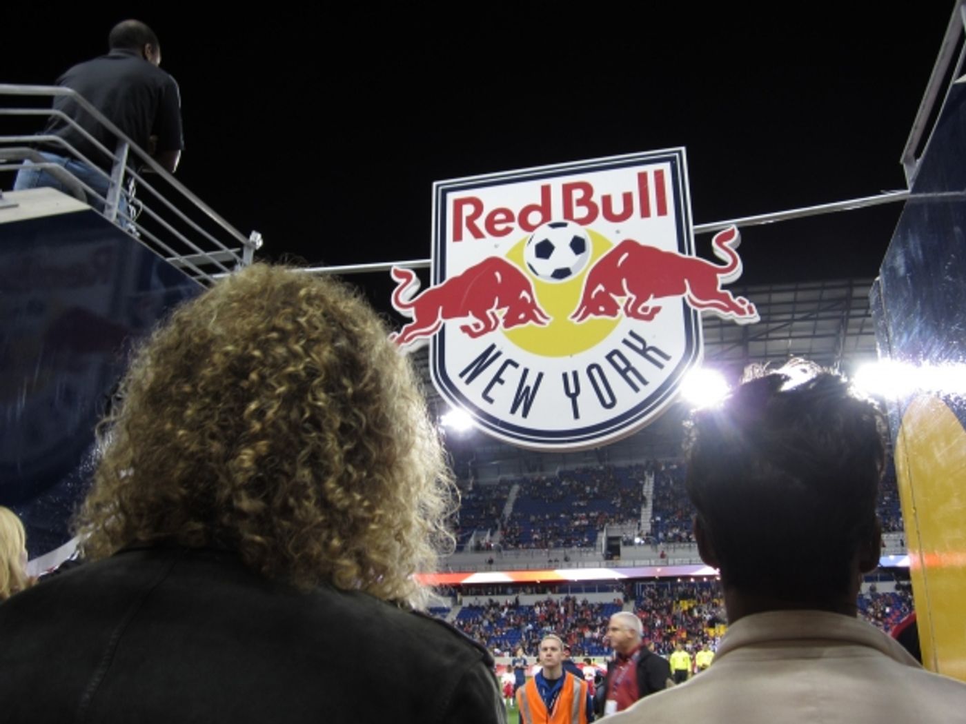 Photo Flash: MEMPHIS' Montego Glover & David Bryan Perform National Anthem at RedBulls Game  Image